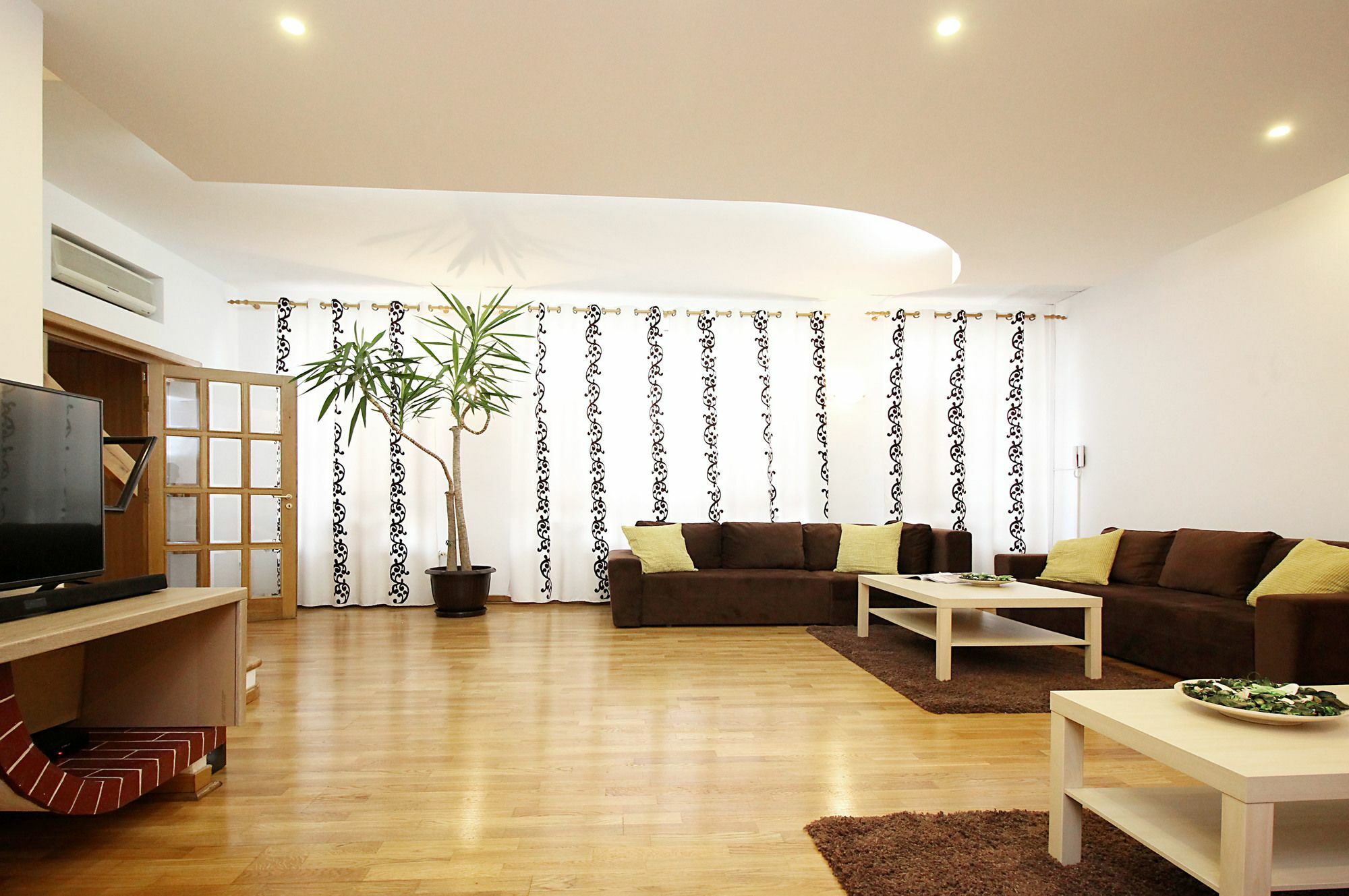 Central Villa Bukares Bagian luar foto
